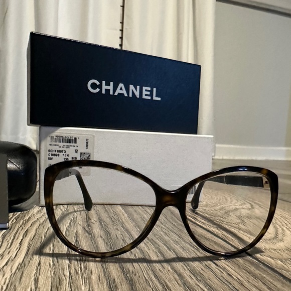 CHANEL READING GLASSES - Picture 6 of 16